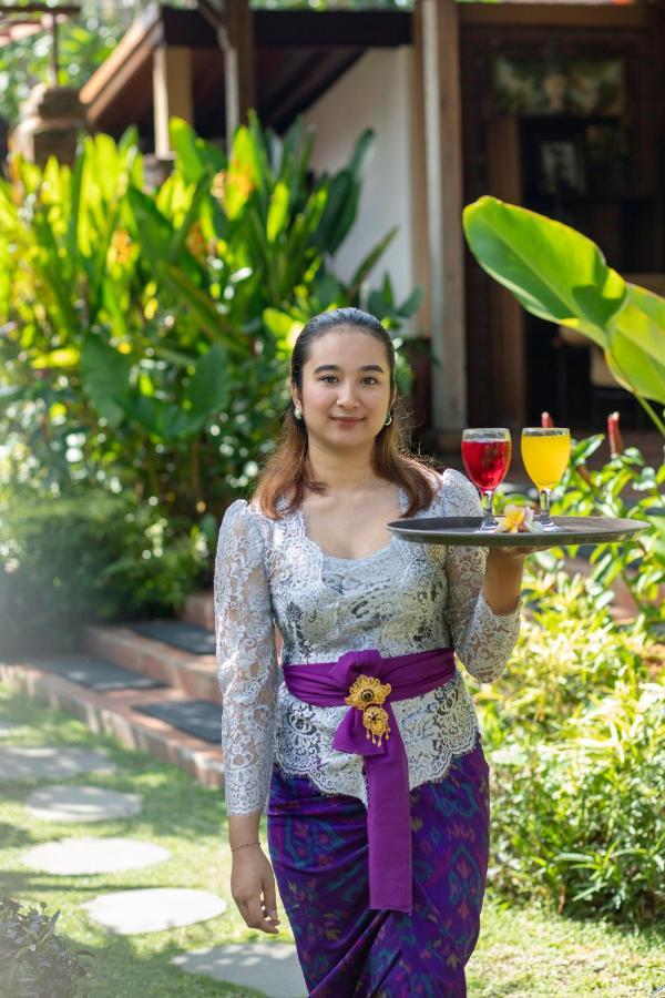 Mahe Garden Inn&Villas Kuta Lombok Exterior foto